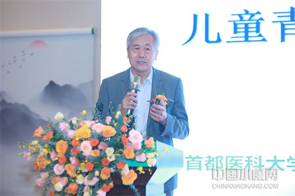 首都医科大学附属北京安定医院主任医师郑毅做主旨演讲.JPG